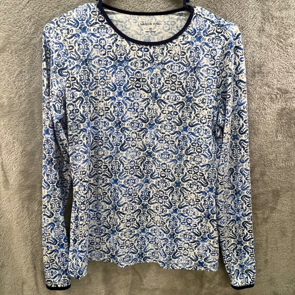 Lands‎ End Womens XS Blue White Geometric Long Sleeve Rash Guard Swim Top